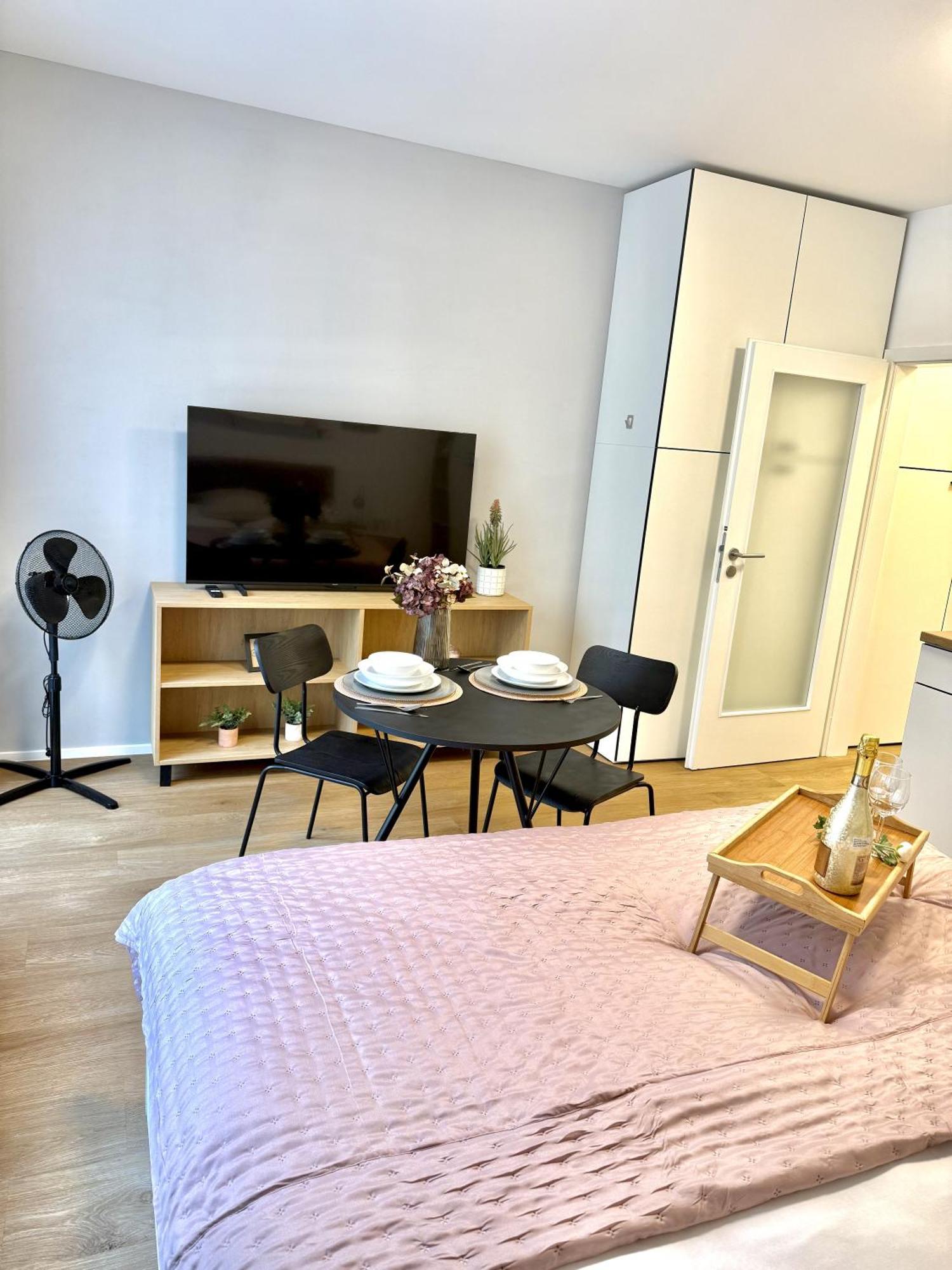 City Relax Apartments With Free Parking, 10 Mins Walk To City Centre Brno Exteriér fotografie